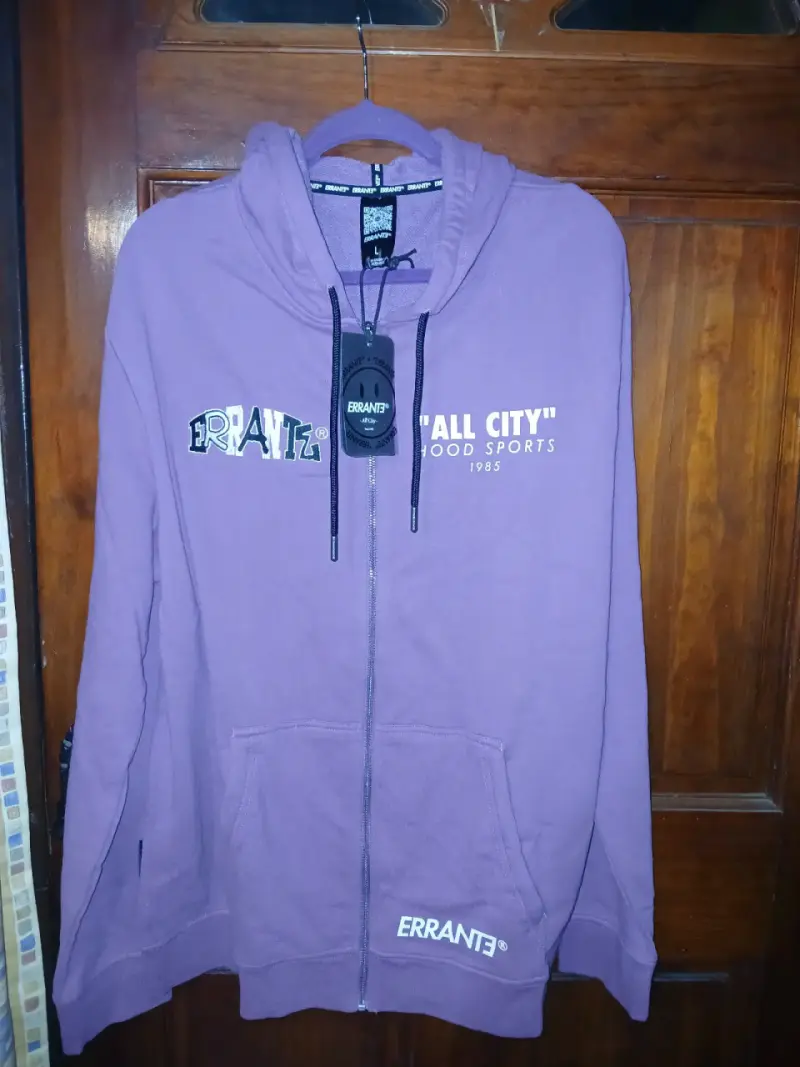 Polerón morado con capucha Errante - 3