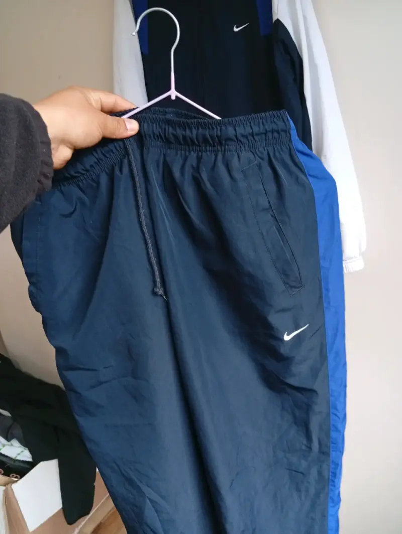 Conjunto deportivo Nike noventero - 4
