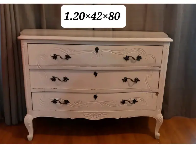 Cómoda vintage blanca de madera
