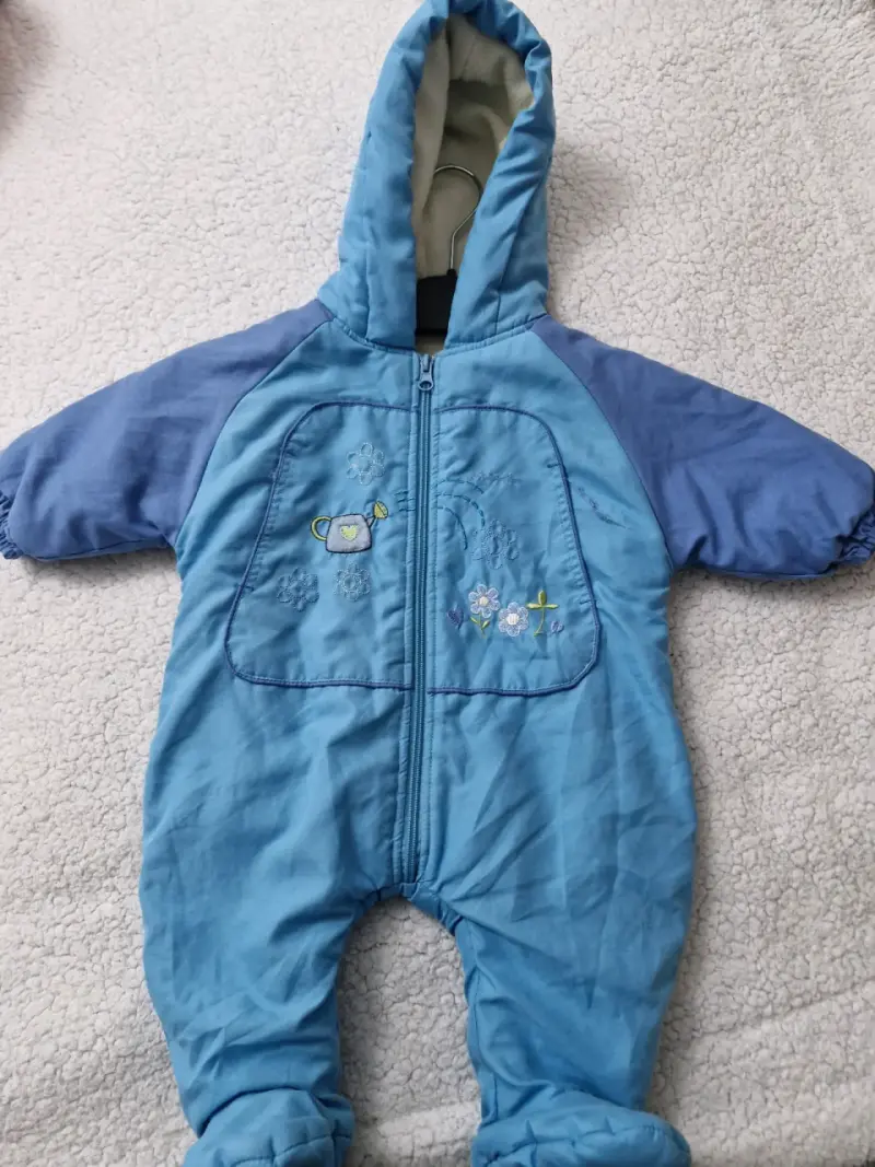 Térmico de bebé azul con capucha - 1