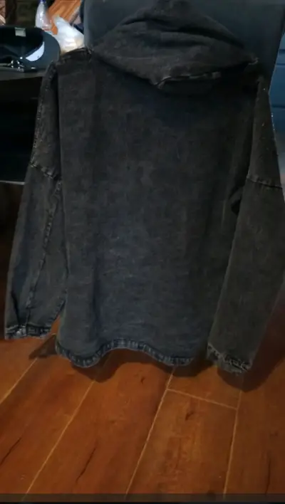 Chaqueta de mezclilla con bordado floral - miniatura 3