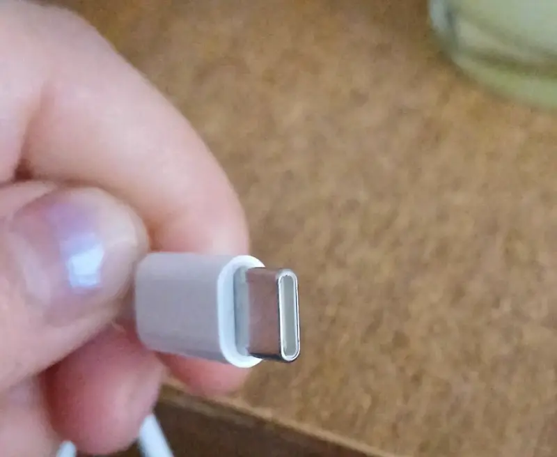Cargador USB-C 20W con cable - 2