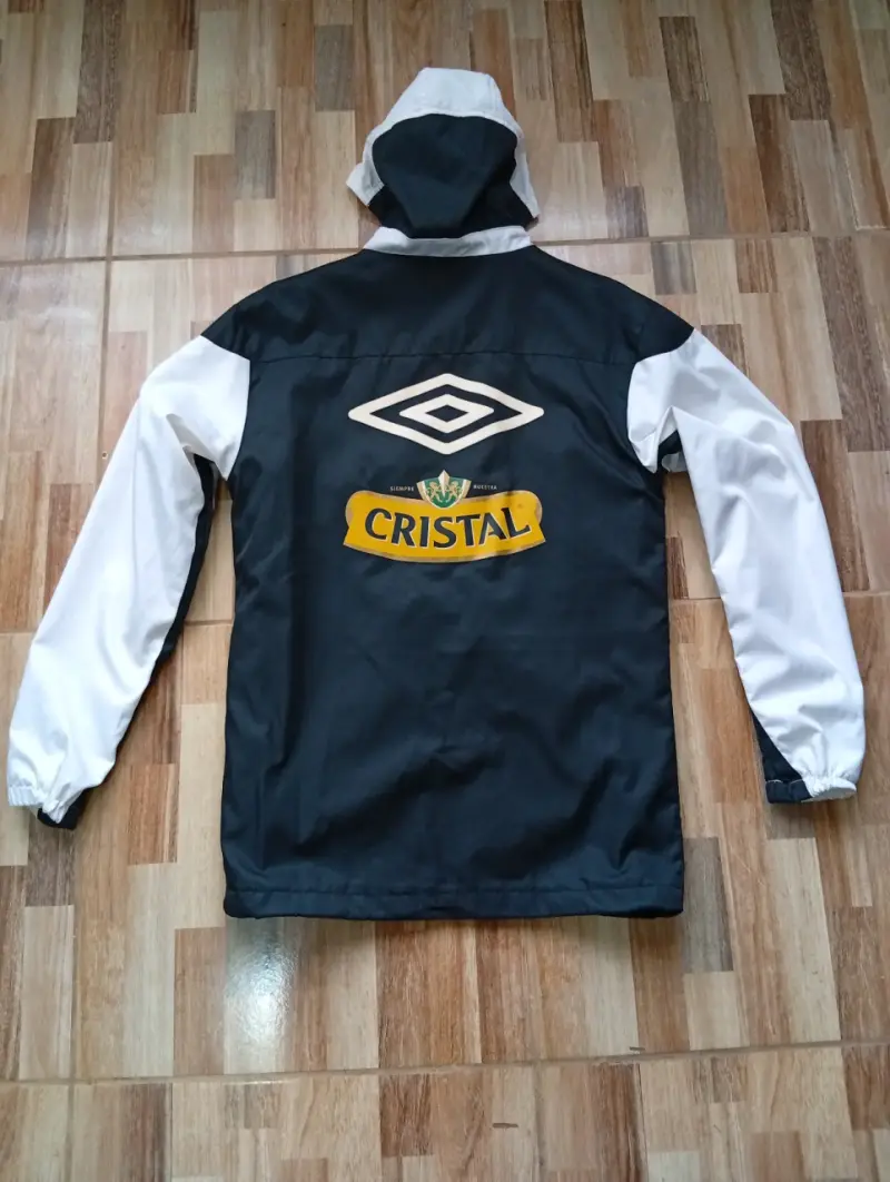 Cortaviento Umbro Colo-Colo negro y blanco - 4