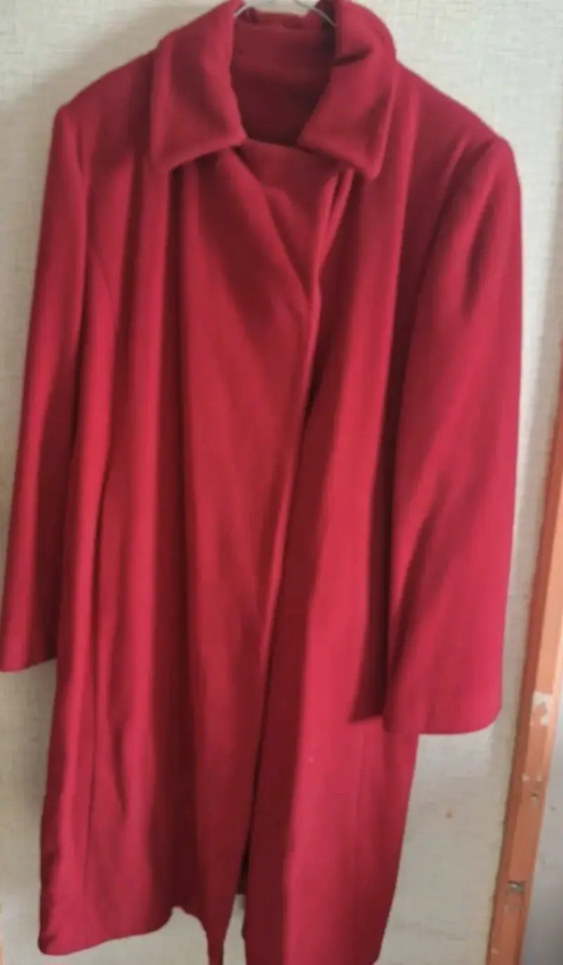 Abrigo largo rojo elegante para mujer - 1