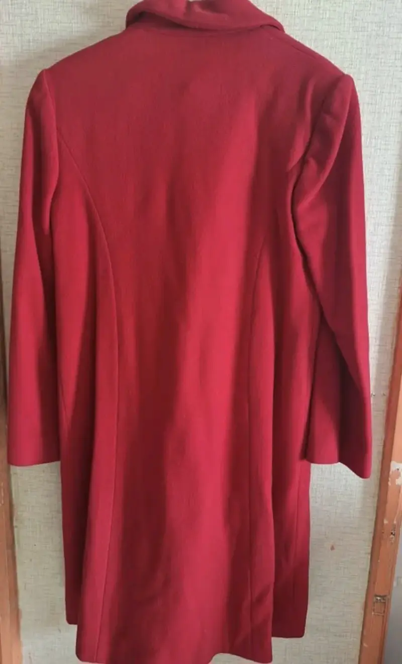 Abrigo largo rojo elegante para mujer - 2