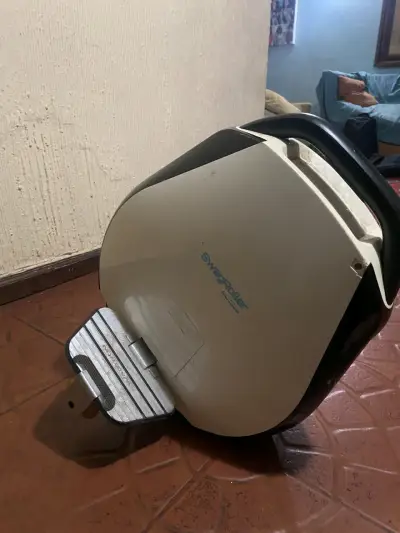 Monociclo eléctrico Ninebot One S2 usado - miniatura 1