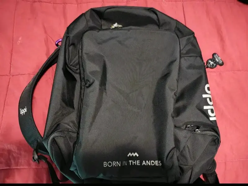 Mochila deportiva negra y roja Lippi - 3