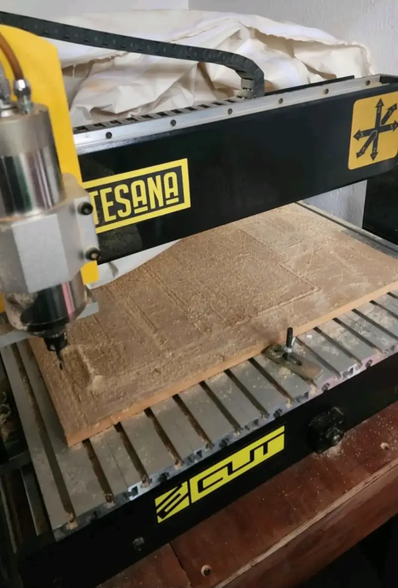 Fresadora CNC Artesana para madera - 1