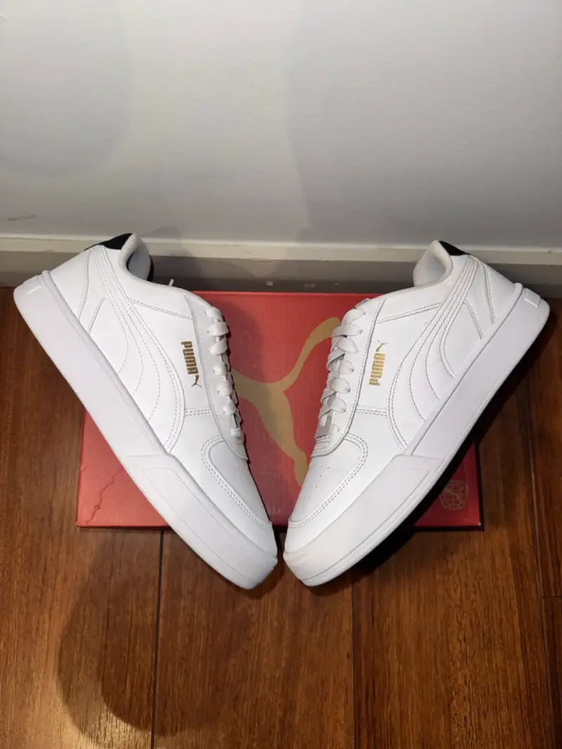 Zapatillas blancas Puma clásicas - 1