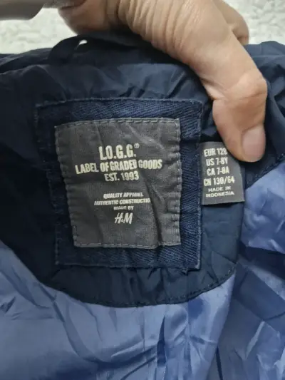 Chaqueta acolchada azul marino para niño - miniatura 5