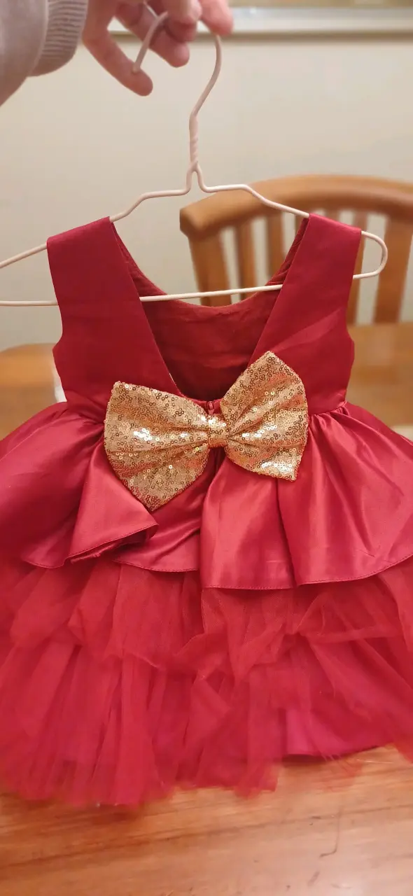 Vestido rojo de fiesta para niña con lazo
