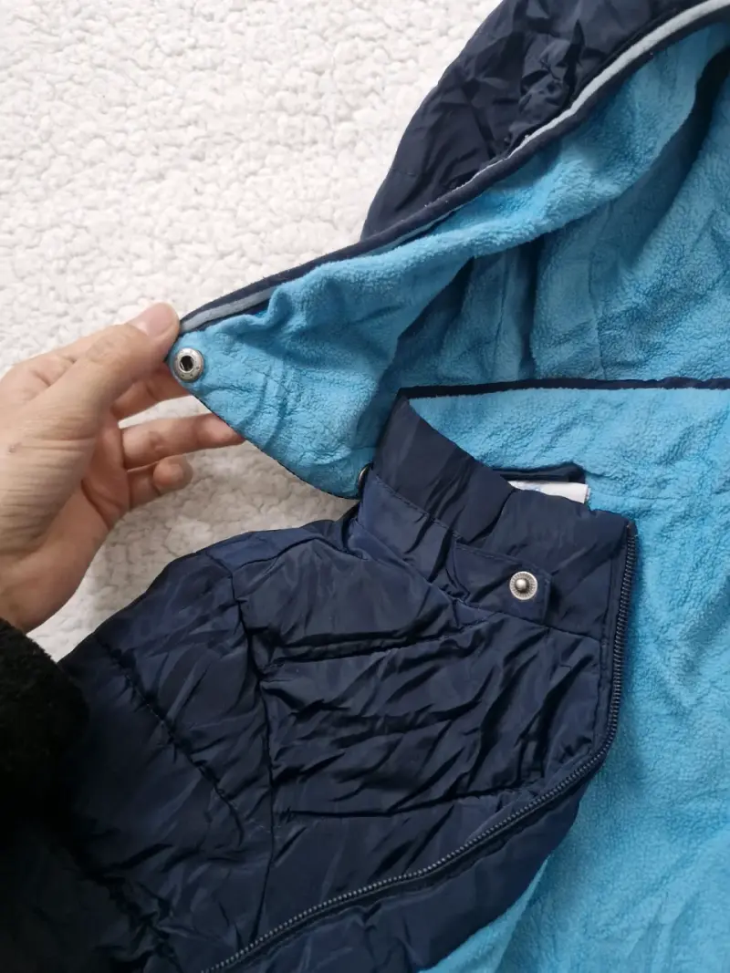 Chaqueta acolchada azul para niño con capucha - 3
