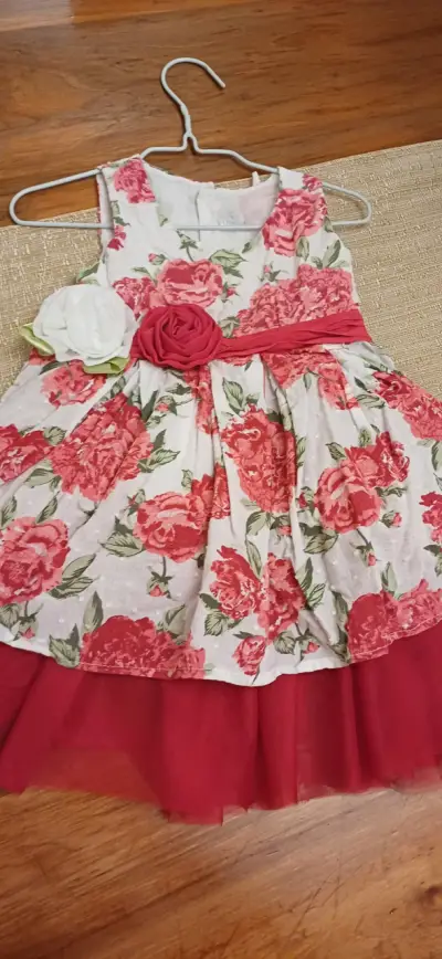 Vestido infantil floral con detalles en rosa - miniatura 1