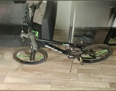 Bicicleta BMX Brabus Top Max negra y verde - miniatura 1