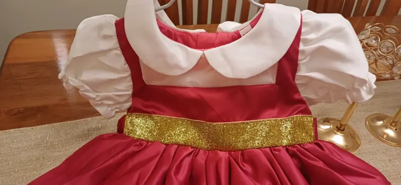 Vestido infantil rojo con detalles dorados - 3