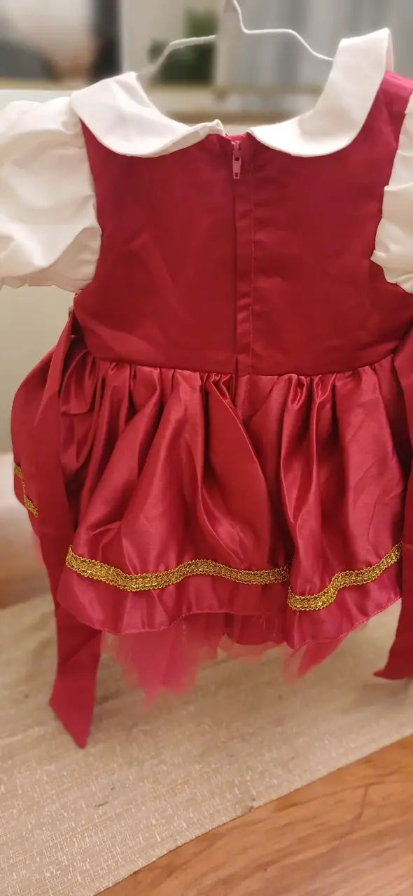 Vestido infantil rojo con detalles dorados - 4