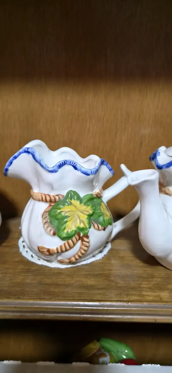 Juego de cerámica decorativa con diseño floral - 3