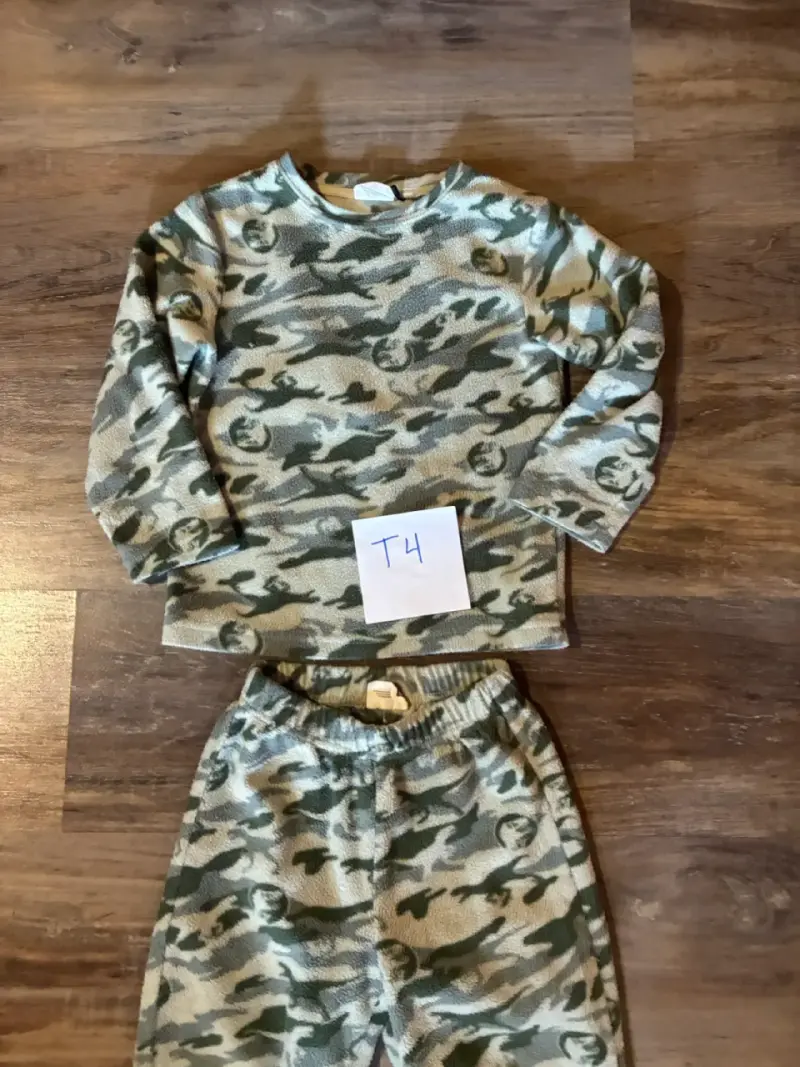 Pijama infantil camuflado talla 4 - 2