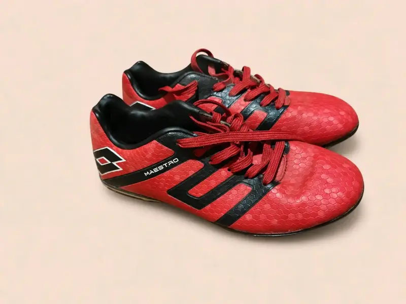 Zapatillas deportivas rojas para fútbol - 2
