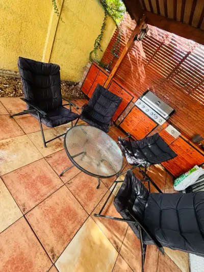 Juego de terraza con sillas y mesa de vidrio - miniatura 1