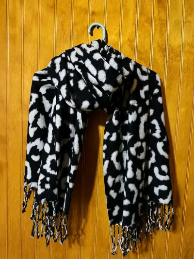 Bufanda de lana con estampado animal print - miniatura 1