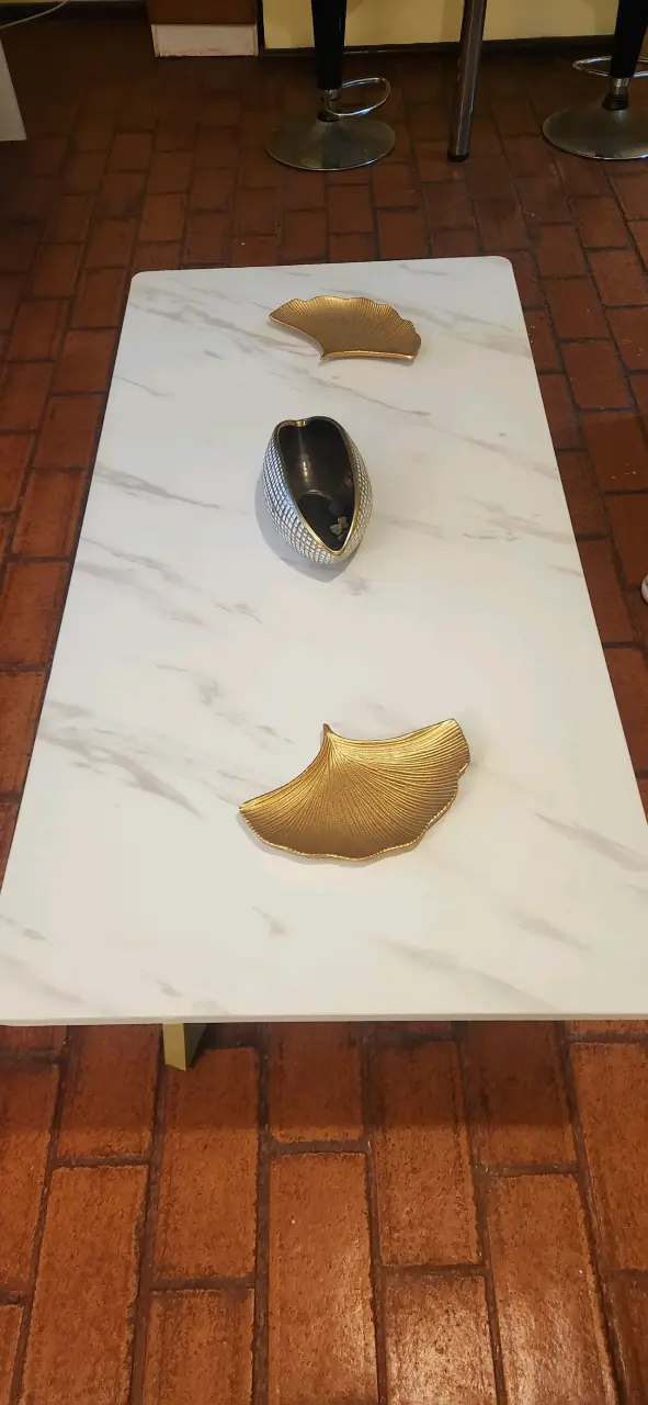 Mesa de centro moderna con imitación mármol - 2