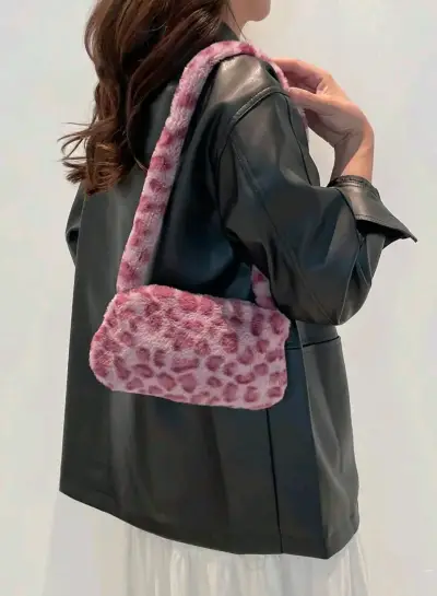 Bolso de hombro peludo rosa estampado - miniatura 1