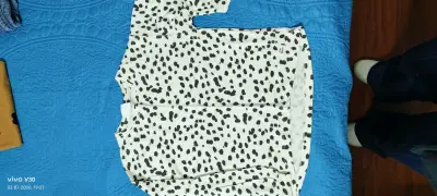 Blusa dorada plisada H&M para mujer - miniatura 4