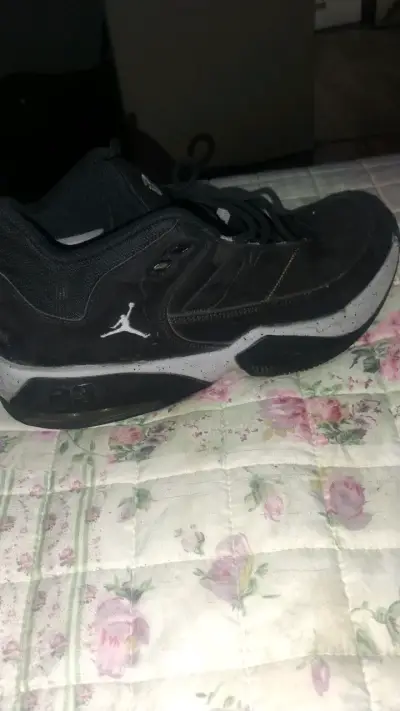 Zapatillas jordan talla 42 - miniatura 1