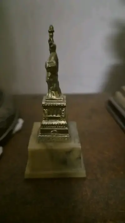 Miniatura Estatua de la Libertad en metal - miniatura 2