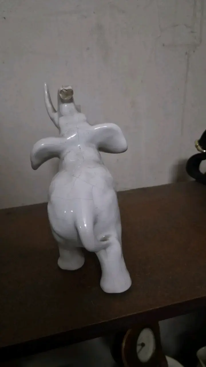 Figura decorativa de elefante en cerámica - 5