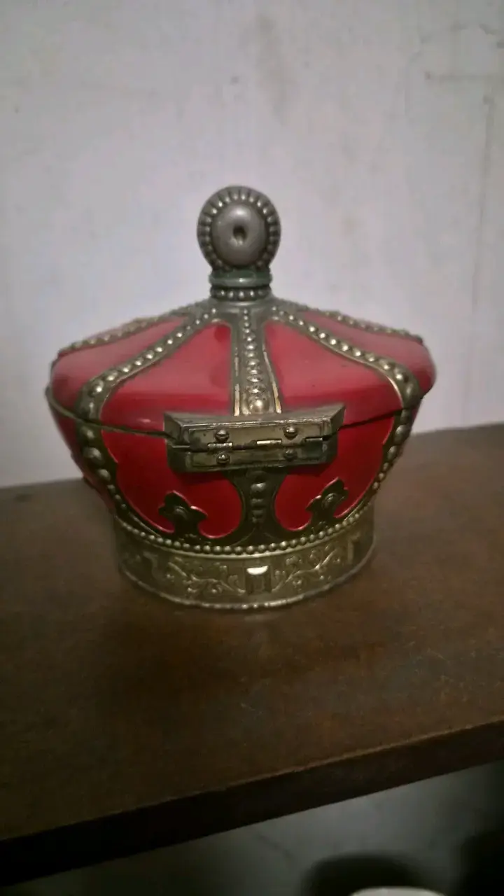 Caja decorativa en forma de corona - 3