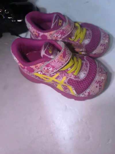 Zapatillas infantiles Asics rosadas - miniatura 1