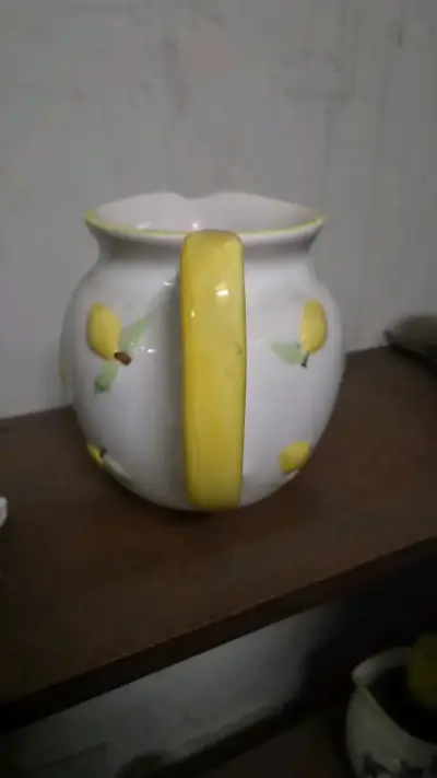 Jarra de cerámica con diseño de limones - miniatura 4