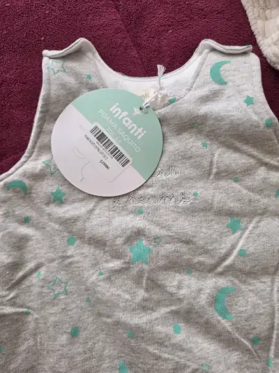 Saco de dormir infantil gris con estrellas - miniatura 4