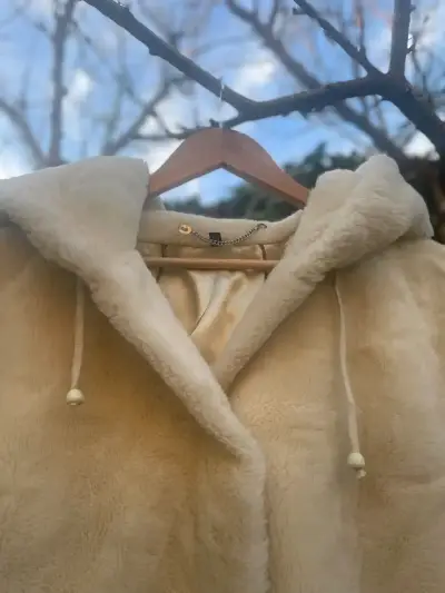 Abrigo largo lana de alpaca beige con capucha - miniatura 2