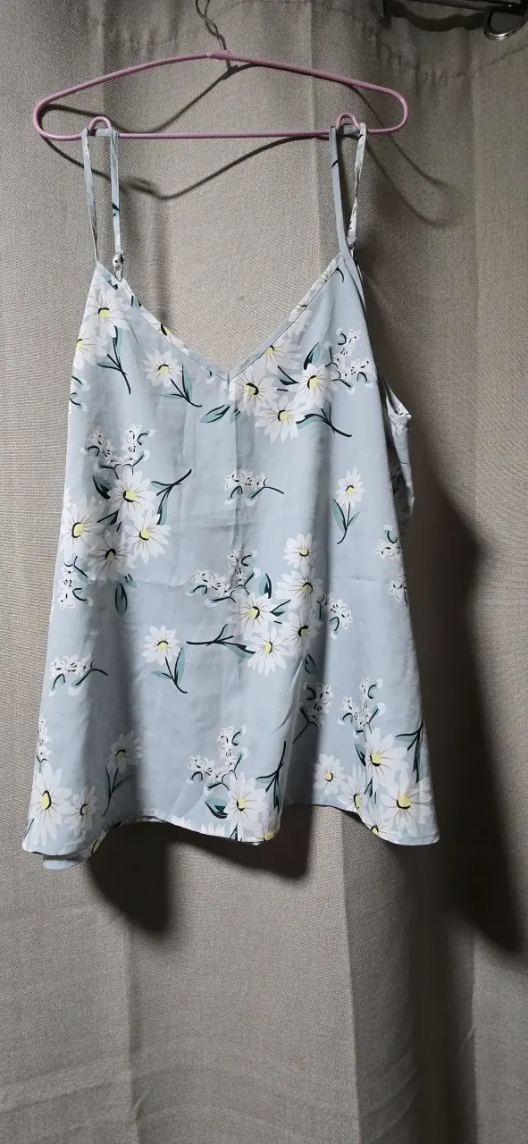 Blusa de tirantes con estampado floral - 1