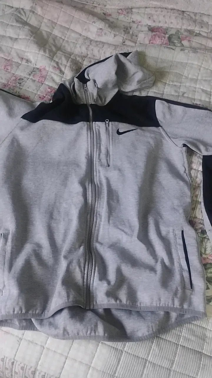 Polerón Nike L gris con capucha - 1