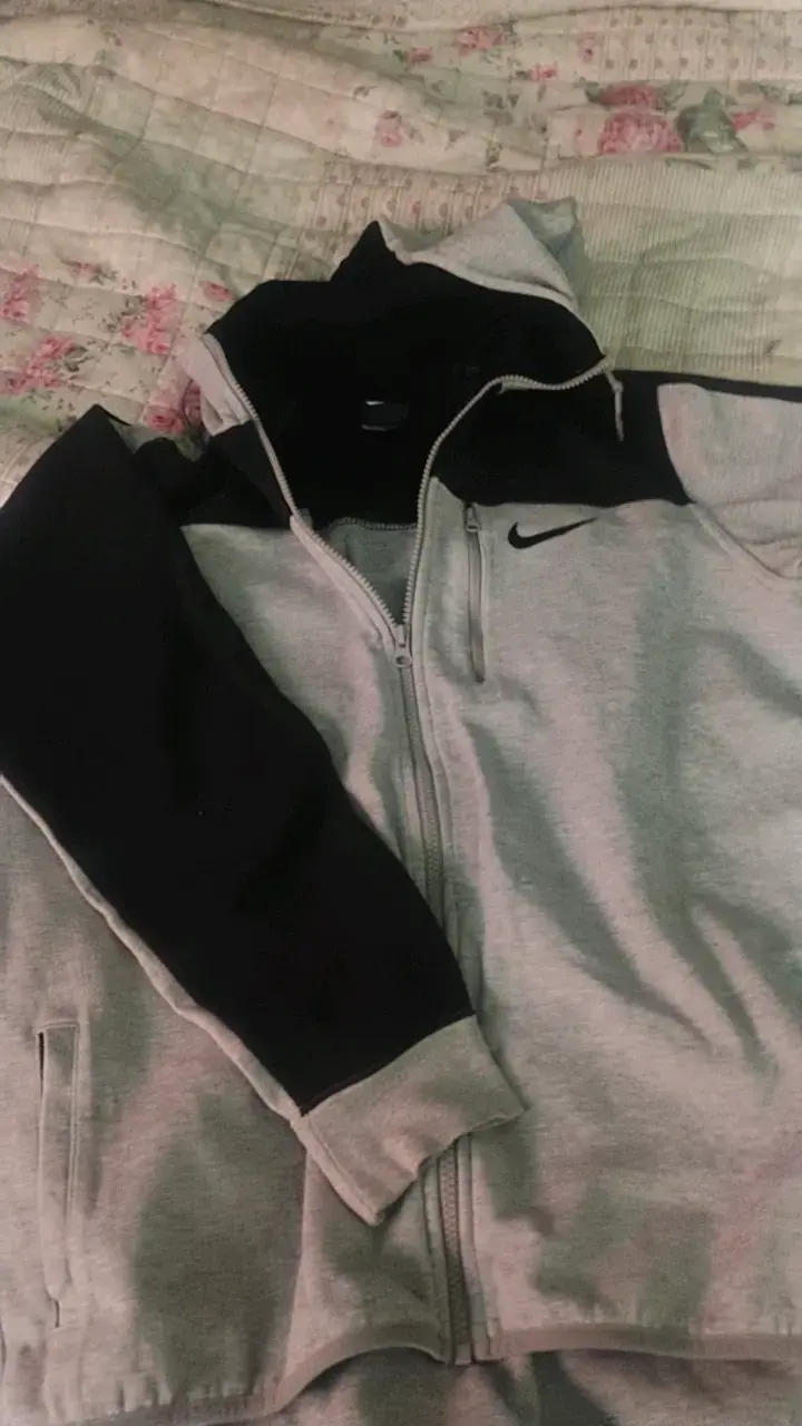 Polerón Nike L gris con capucha - 3