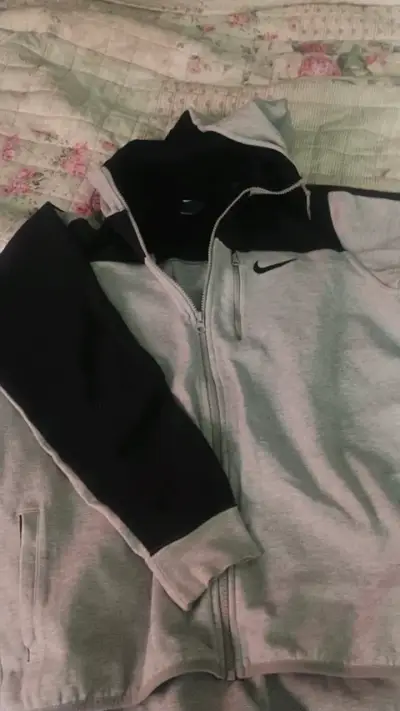 Polerón Nike L gris con capucha - miniatura 3