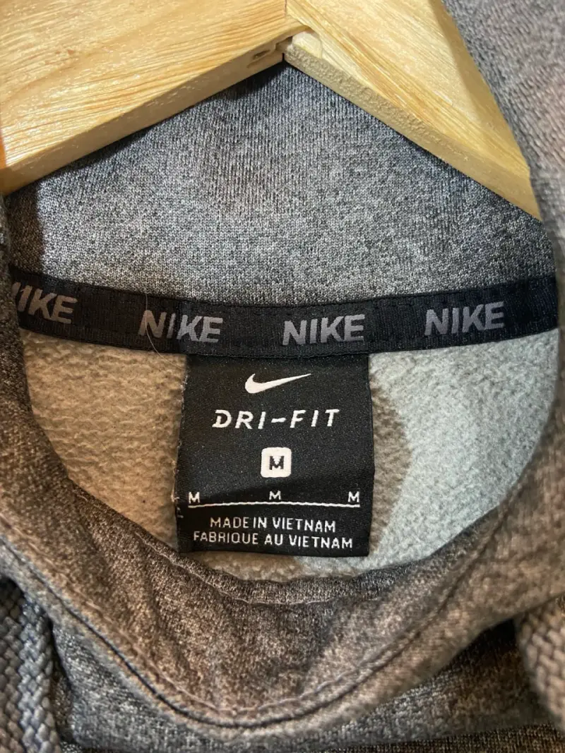 Polerón Nike Dri-Fit gris con capucha - 2