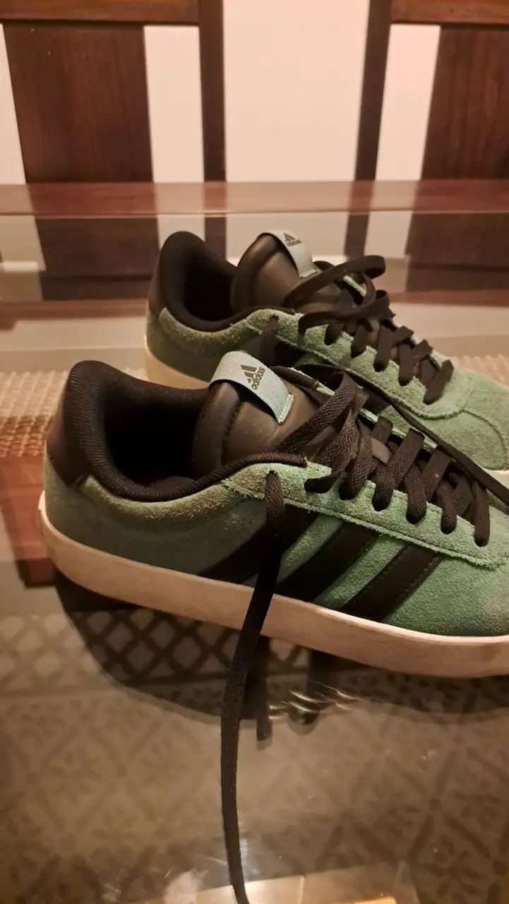 Zapatillas Adidas verdes de gamuza - 1