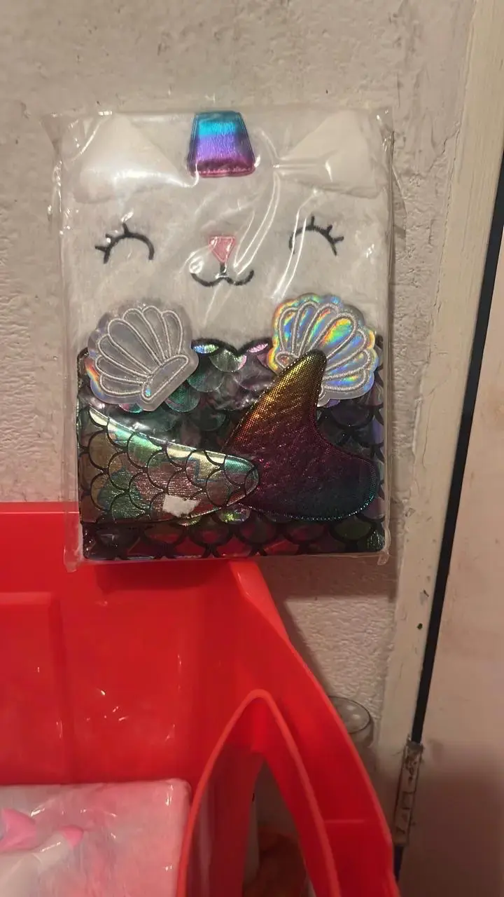 Cuaderno de unicornio con diseño de sirena