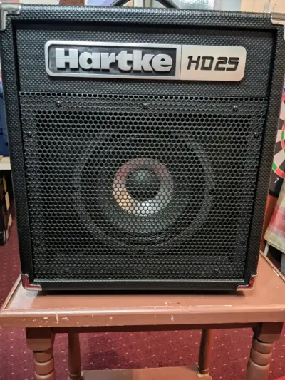 Amplificador de bajo Hartke HD25 25W más bajo iba - miniatura 2