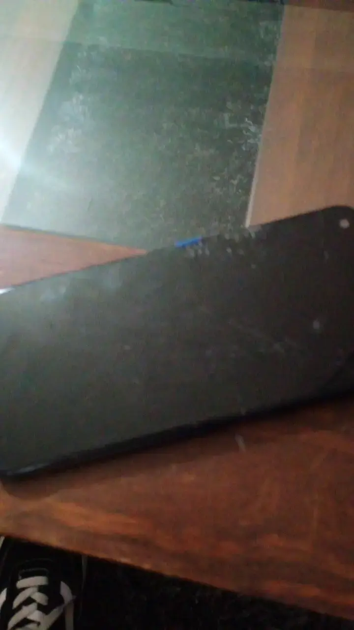Smartphone Oppo azul está en mal estado - 2