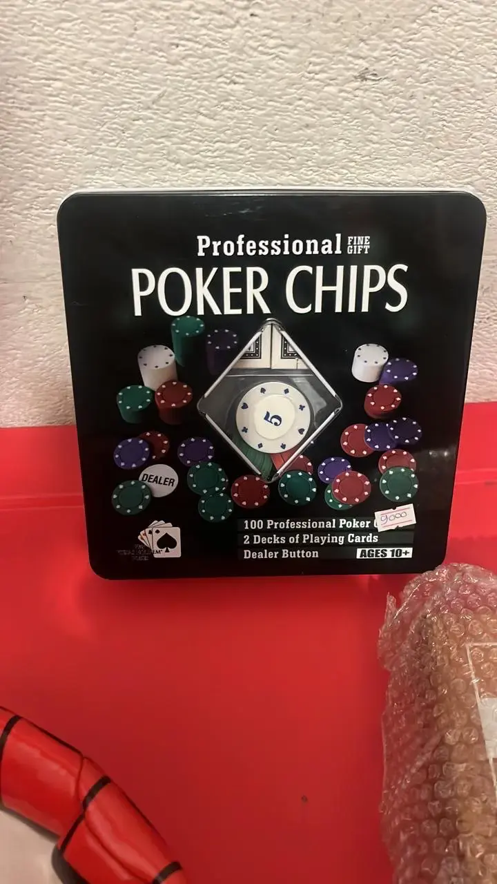 Set de fichas de póker profesional con cartas
