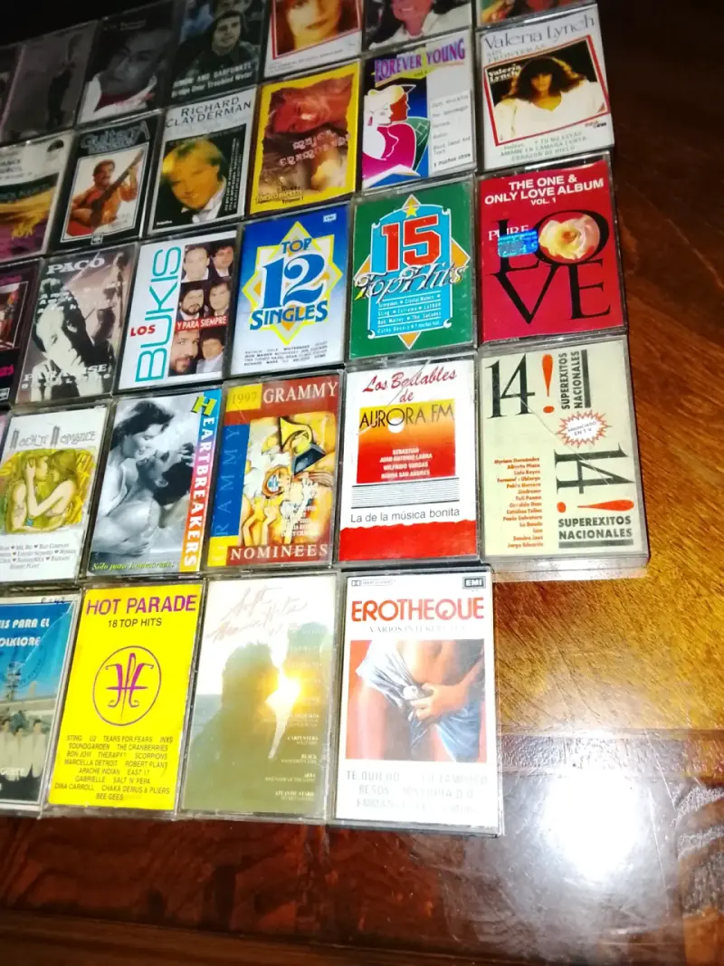 Lote de 34 cassettes originales - 6