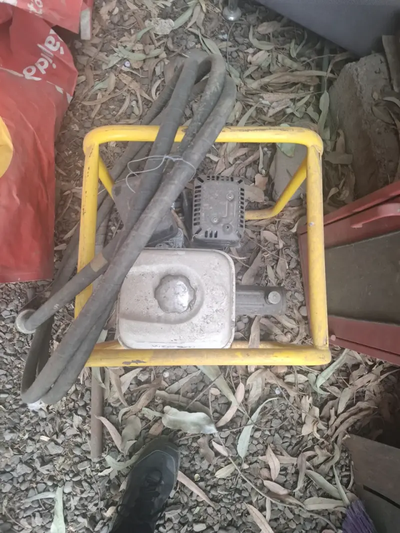 Motor y sonda vibradora para construcción usado - 2