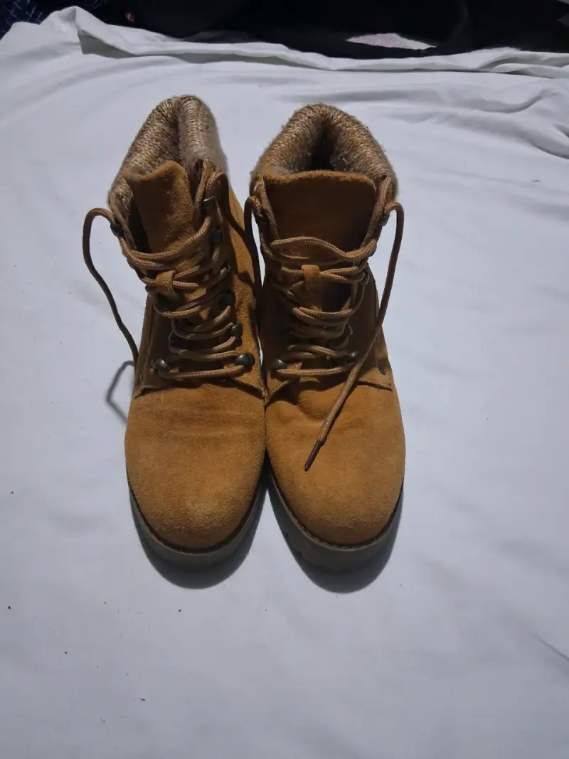 Botin de gamuza color camell - 2