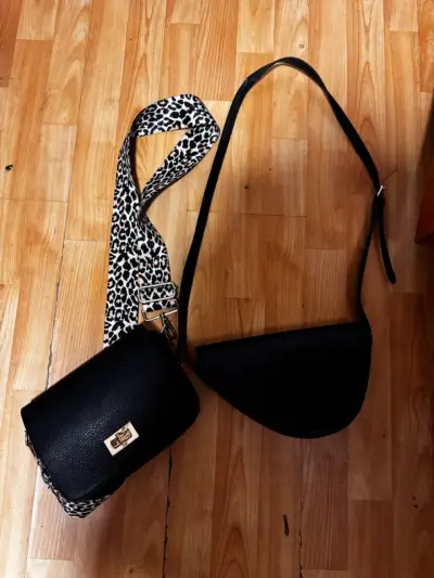 Lote de mochilas y bolsos variados - miniatura 4